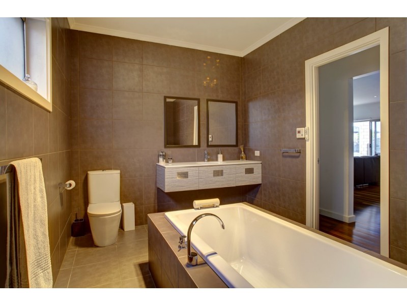 18 Windamere Crescent, Port Lincoln SA 5606