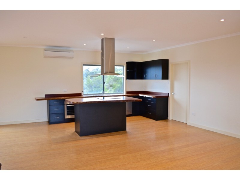 6 Sophie Crescent, Coffin Bay SA 5607
