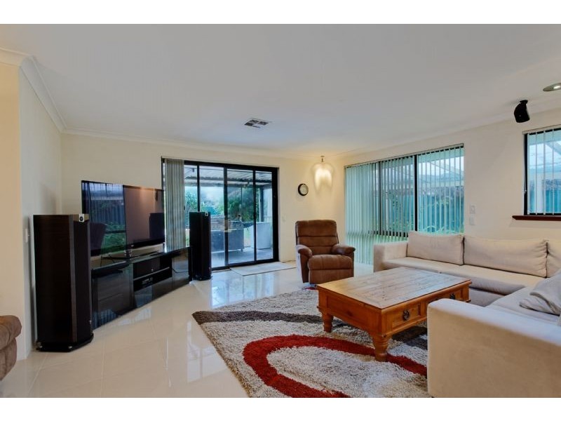 7 Coombs Place, Bateman WA 6150