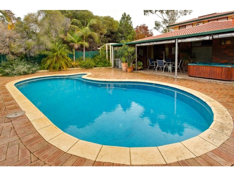 7 Coombs Place, Bateman WA 6150