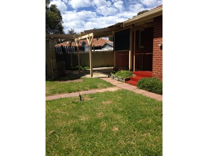 28 Camillo Street, Coolbellup WA 6163