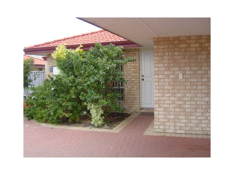 2/19 Catalpa Crescent, South Lake WA 6164