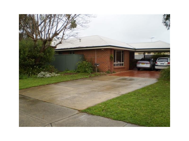 30 Jagoe Loop, Willagee WA 6156