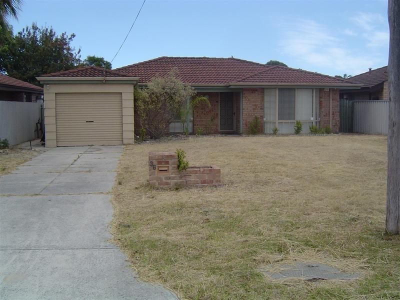 36 Broadwater Gardens, South Lake WA 6164