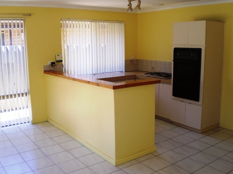 36 Broadwater Gardens, South Lake WA 6164