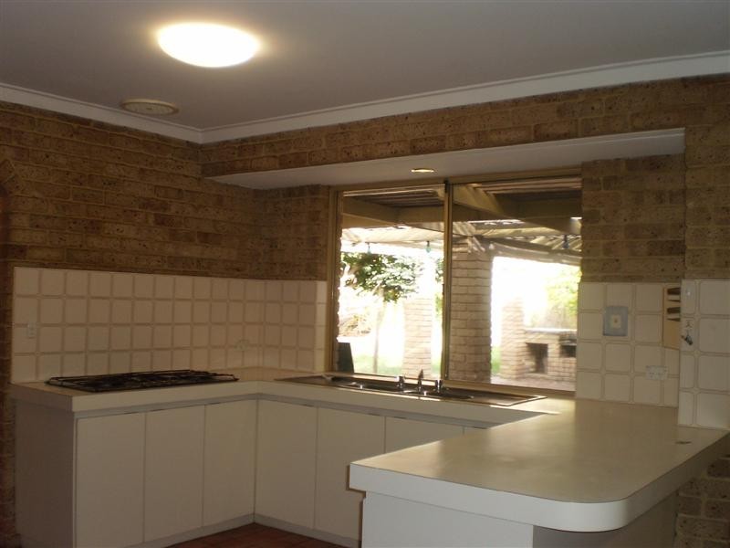 43 Whitlock Crescent, South Lake WA 6164