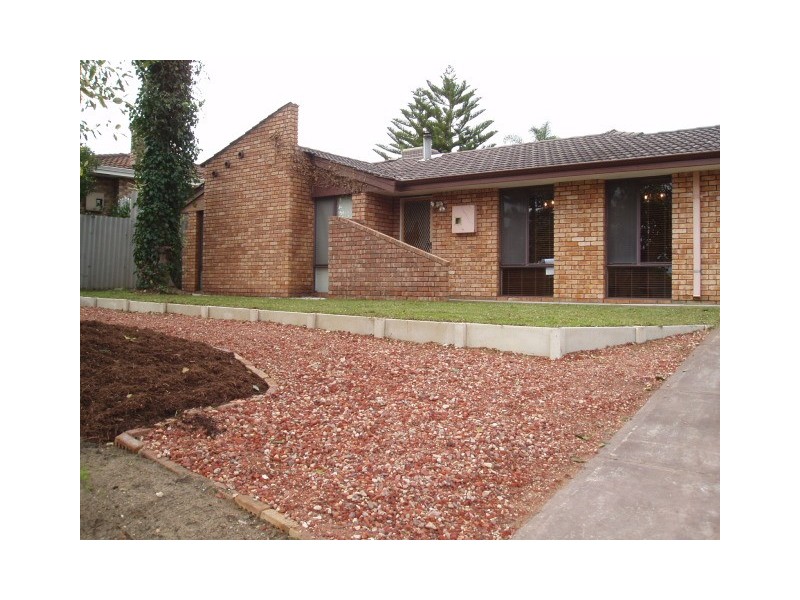 14 Anglesey Drive, Kardinya WA 6163