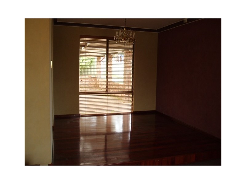 14 Anglesey Drive, Kardinya WA 6163