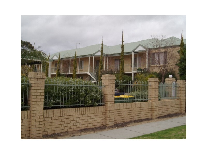 17/ 92-96 Gilbertson Road, Kardinya WA 6163