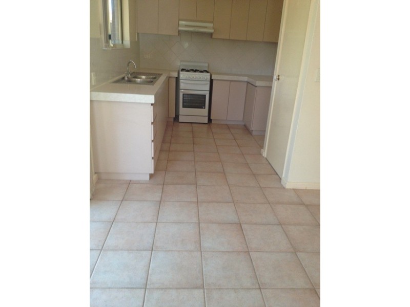 3/8 Fallow Crescent, Spearwood WA 6163