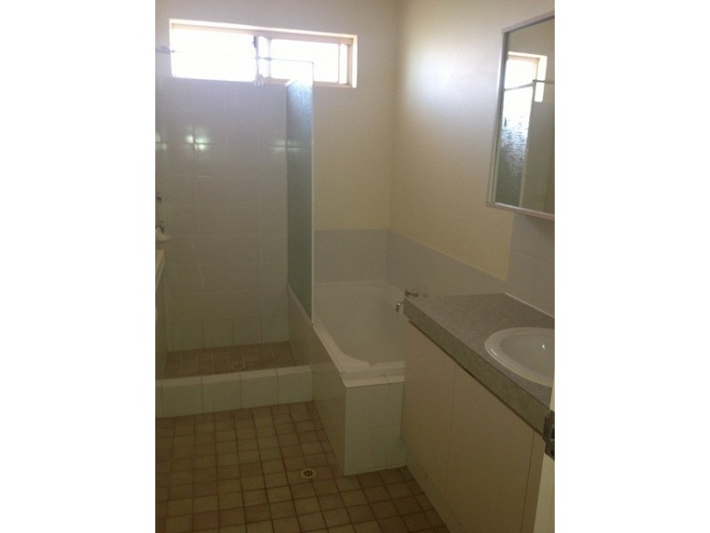 3/8 Fallow Crescent, Spearwood WA 6163