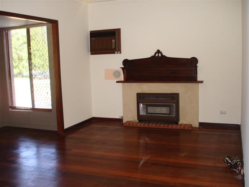 2 Starling Street, Hamilton Hill WA 6163