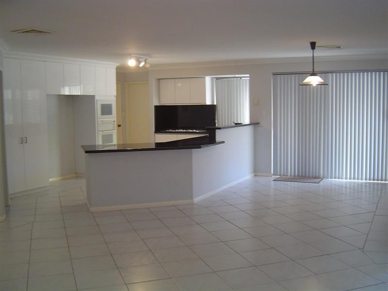 6A Dumas Close, Winthrop WA 6150