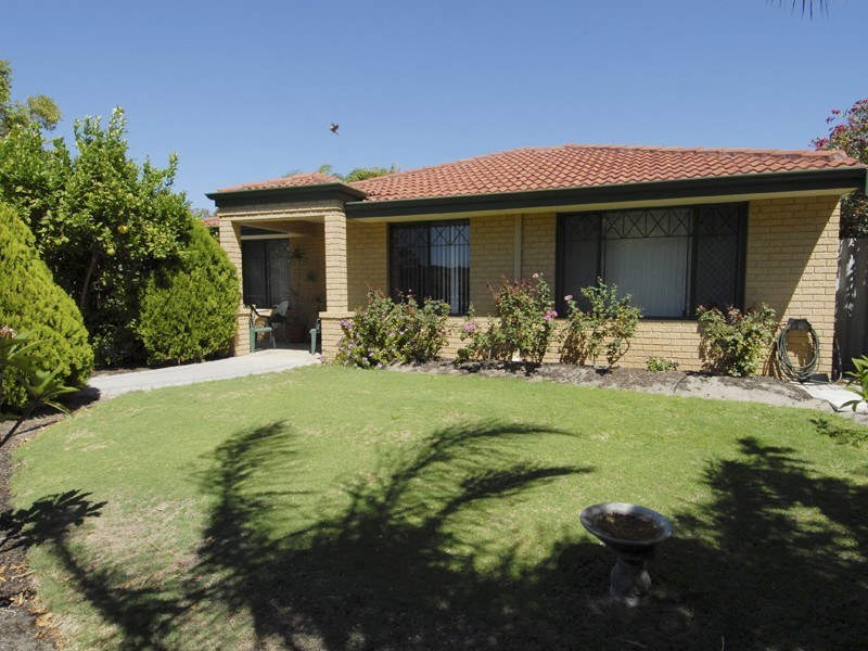 6 Hockin Street, Willagee WA 6156