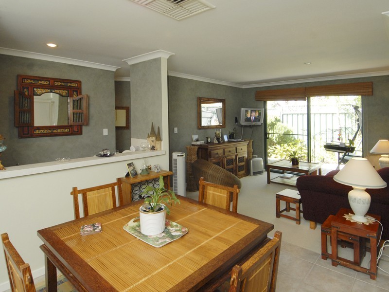 6 Hockin Street, Willagee WA 6156