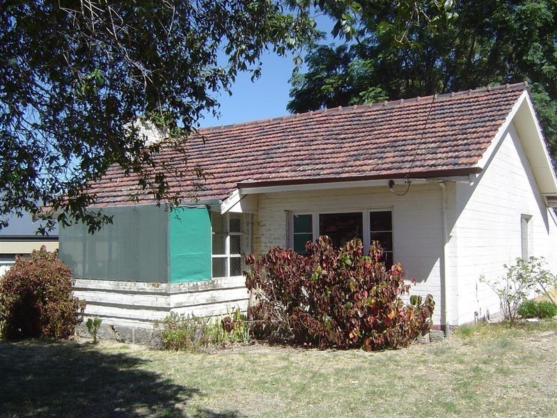 1 Hockin Street, Willagee WA 6156