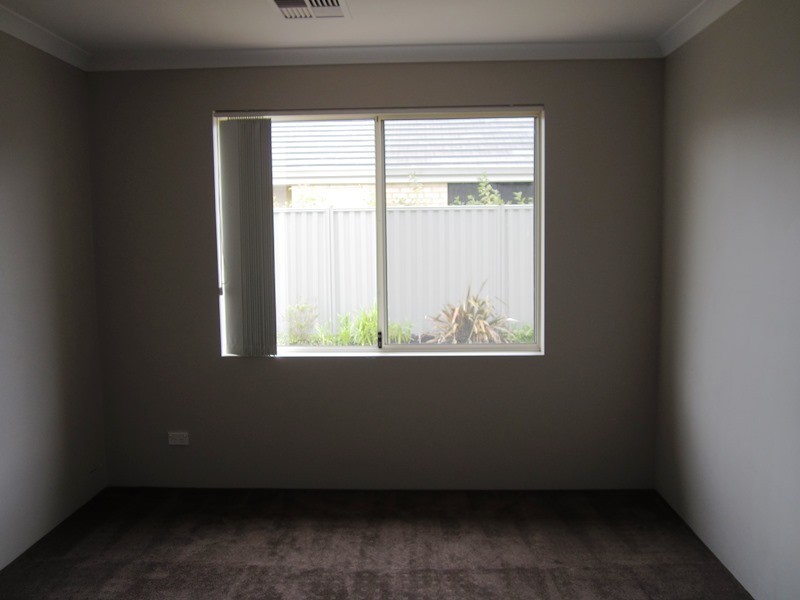 56 Columbia Parkway, Piara Waters WA 6112