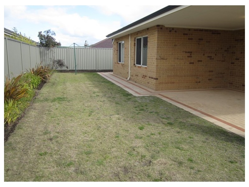 56 Columbia Parkway, Piara Waters WA 6112