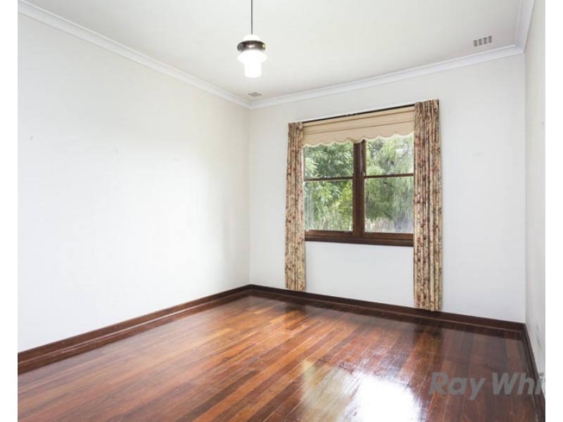 8 Indle Street, Willagee WA 6156
