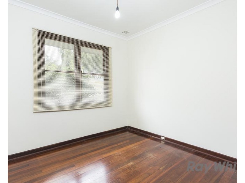 8 Indle Street, Willagee WA 6156