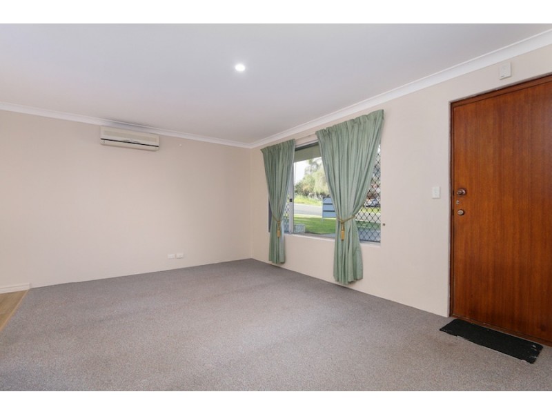 2B Du Maurier Road, North Lake WA 6163