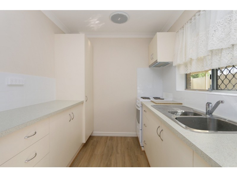 2B Du Maurier Road, North Lake WA 6163