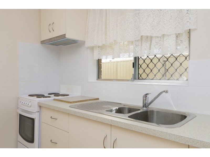 2B Du Maurier Road, North Lake WA 6163