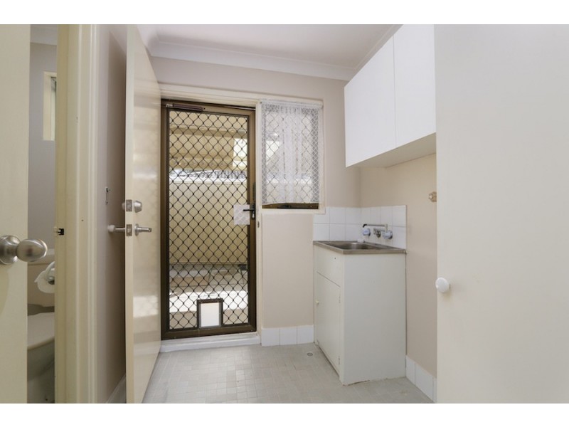 2B Du Maurier Road, North Lake WA 6163
