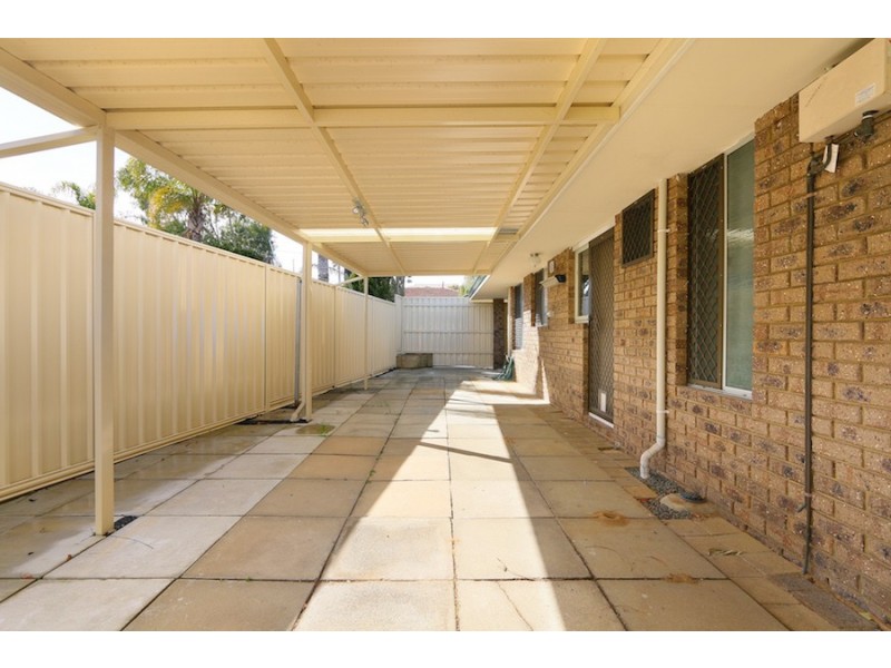 2B Du Maurier Road, North Lake WA 6163