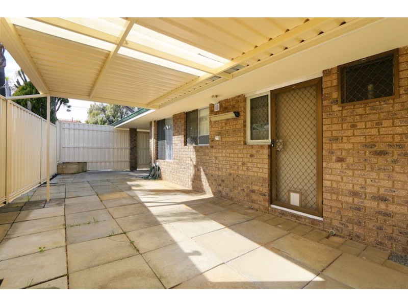 2B Du Maurier Road, North Lake WA 6163