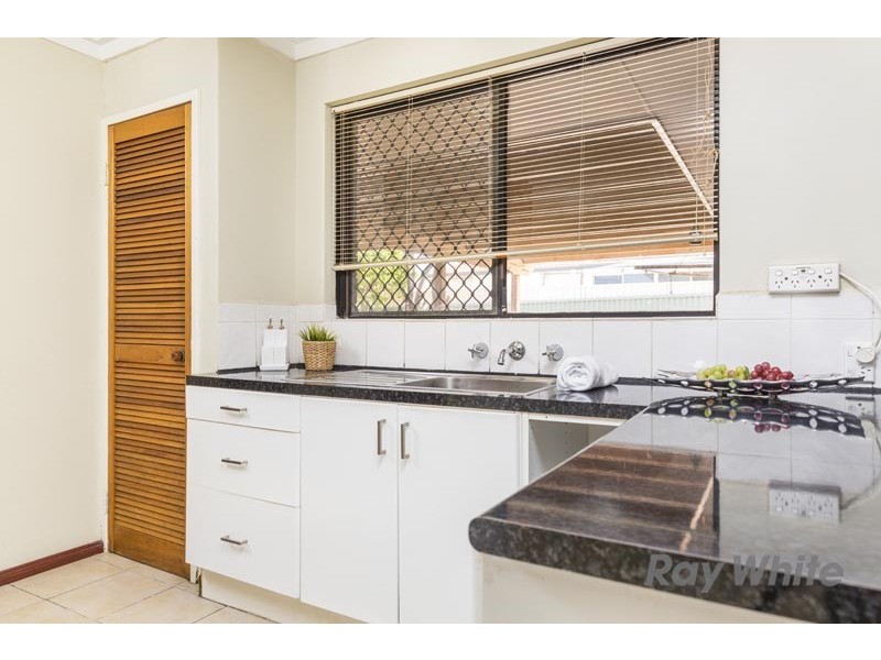 52 Petterson Ave, Kardinya WA 6163