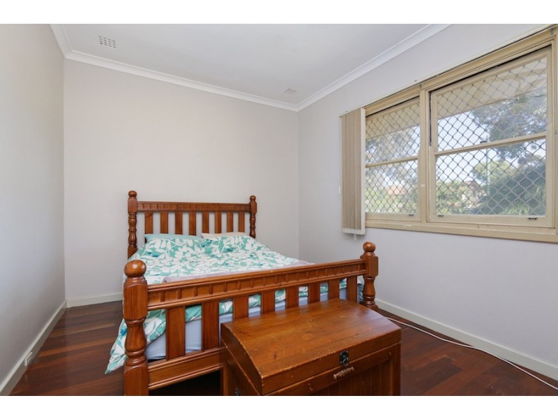 28 Camillo Street, Coolbellup WA 6163