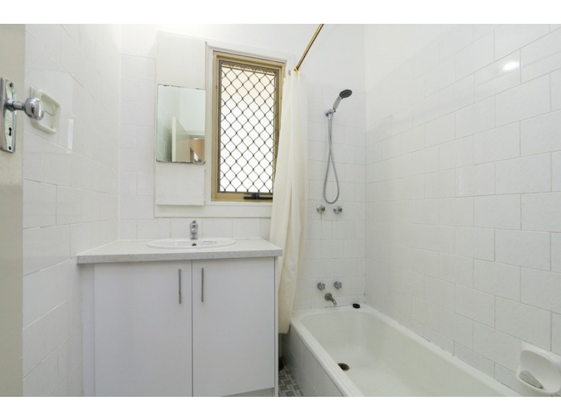 28 Camillo Street, Coolbellup WA 6163