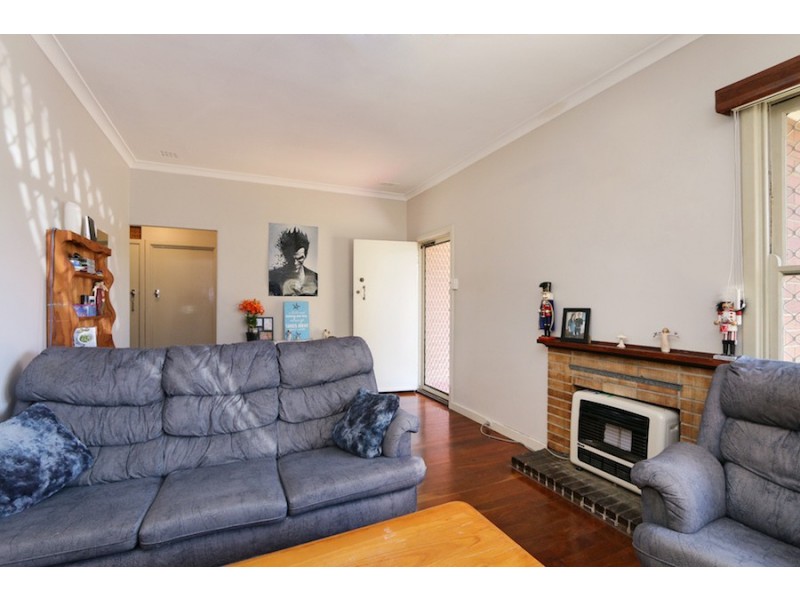 28 Camillo Street, Coolbellup WA 6163