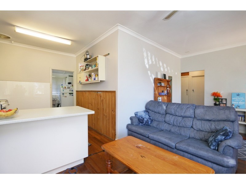 28 Camillo Street, Coolbellup WA 6163