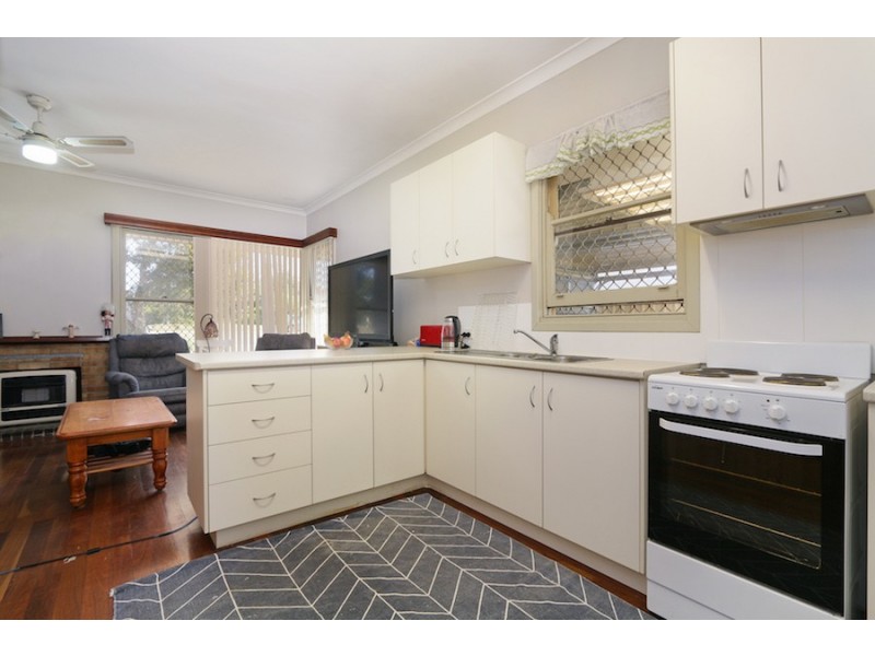 28 Camillo Street, Coolbellup WA 6163