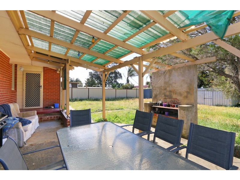 28 Camillo Street, Coolbellup WA 6163