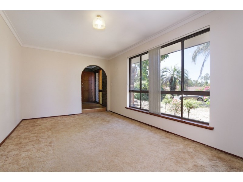 14 Hewison Street, Leeming WA 6149