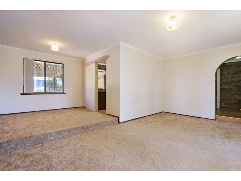 14 Hewison Street, Leeming WA 6149
