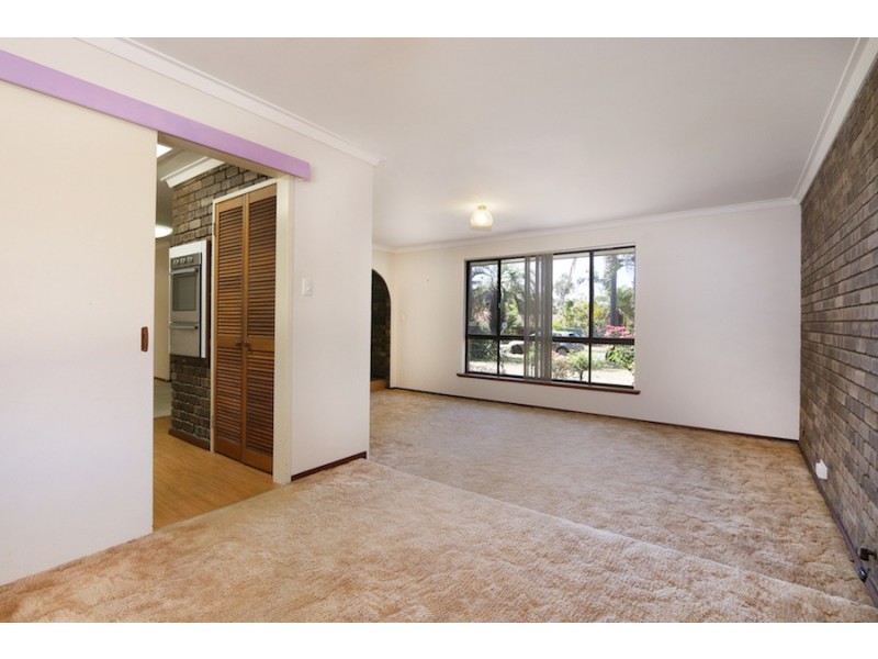 14 Hewison Street, Leeming WA 6149