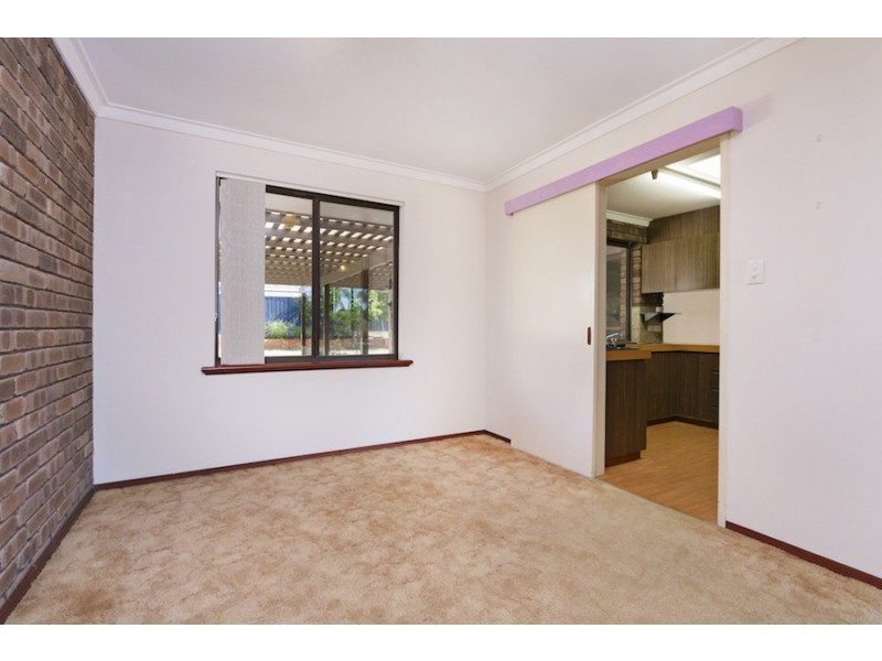 14 Hewison Street, Leeming WA 6149