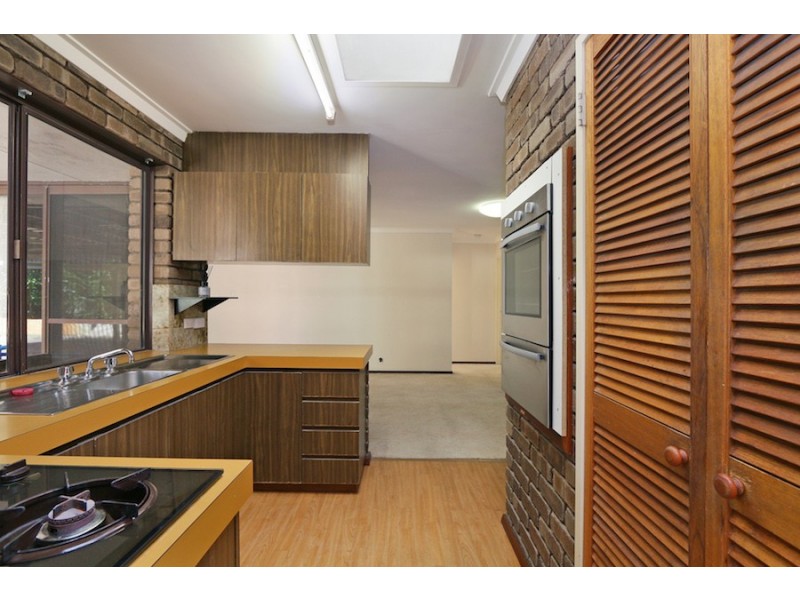 14 Hewison Street, Leeming WA 6149