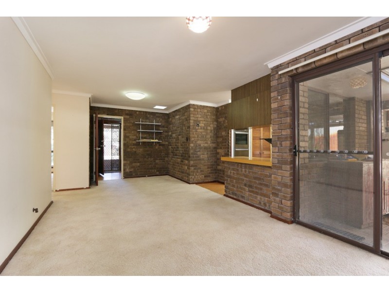 14 Hewison Street, Leeming WA 6149