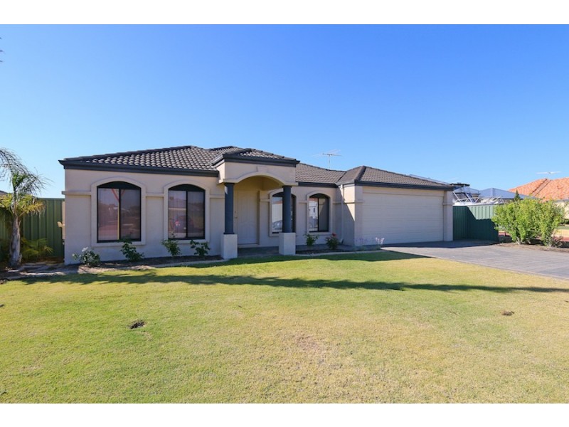 3 dryandra elbow, Atwell WA 6164