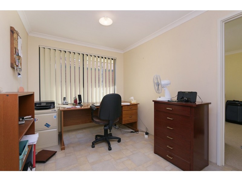 3 dryandra elbow, Atwell WA 6164