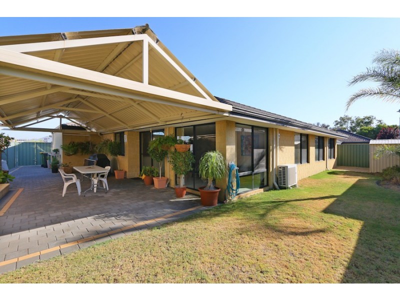 3 dryandra elbow, Atwell WA 6164