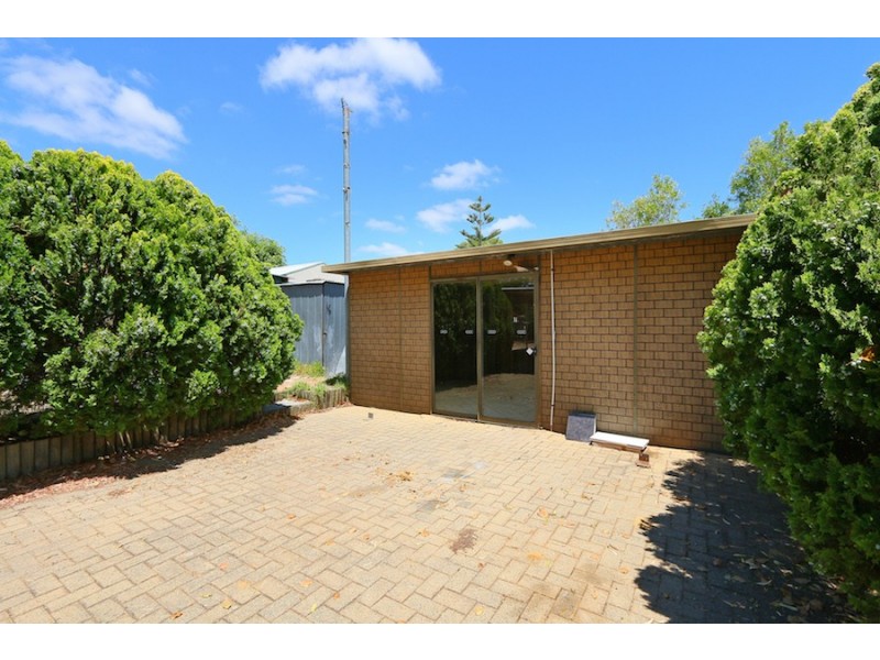 1 Hansen Street, Coolbellup WA 6163