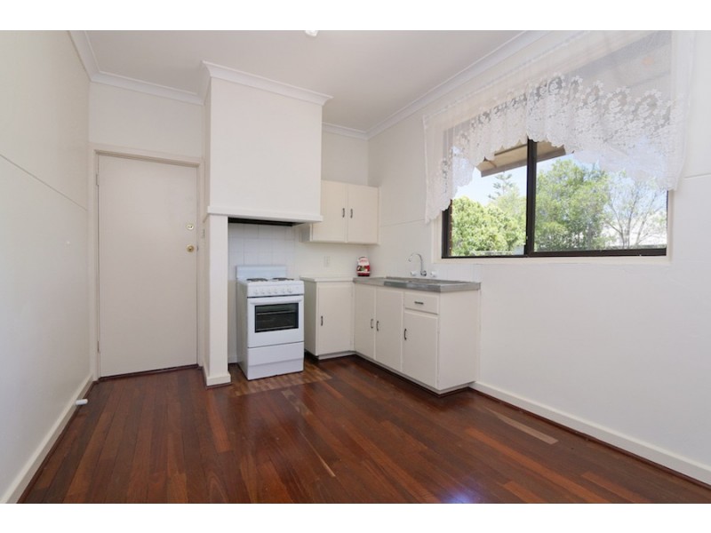 1 Hansen Street, Coolbellup WA 6163