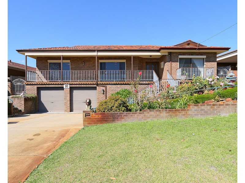 10 McCombe Avenue, Samson WA 6163