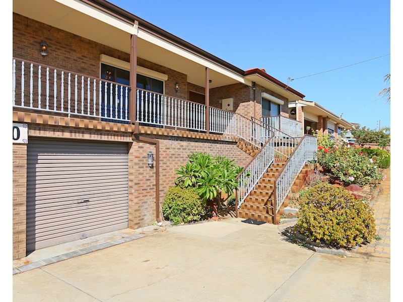 10 McCombe Avenue, Samson WA 6163